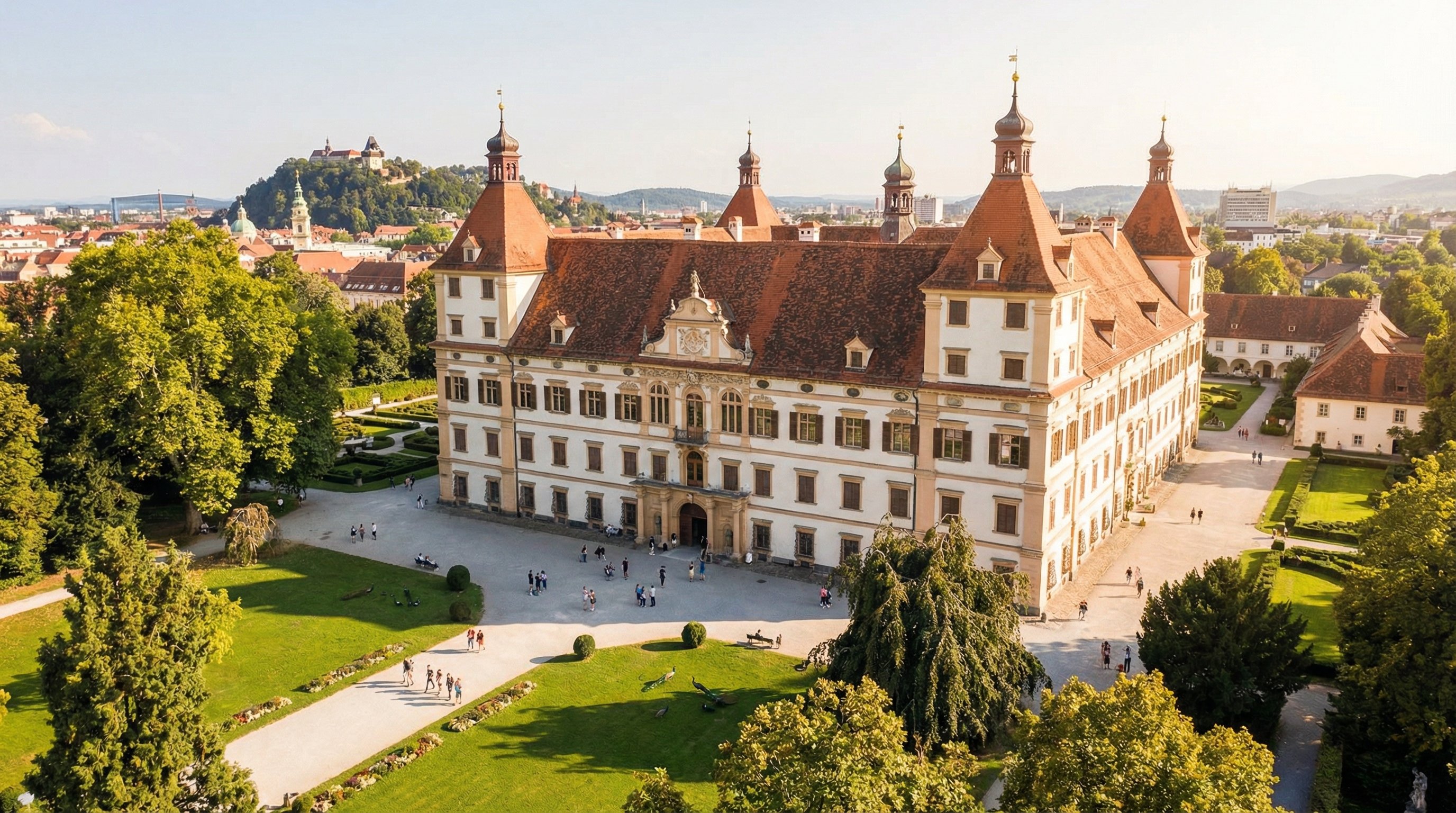 Architektur-Highlights in Graz: Von der Renaissance zum Friendly Alien